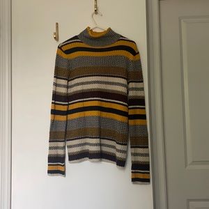 Semi-turtleneck 80s sweater